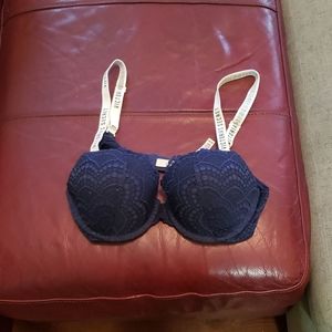 Victorias secret t shirt bra